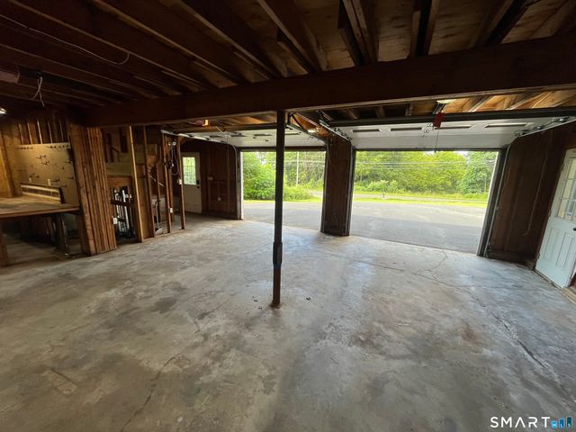 303 Somers Road, Ellington, CT 06029