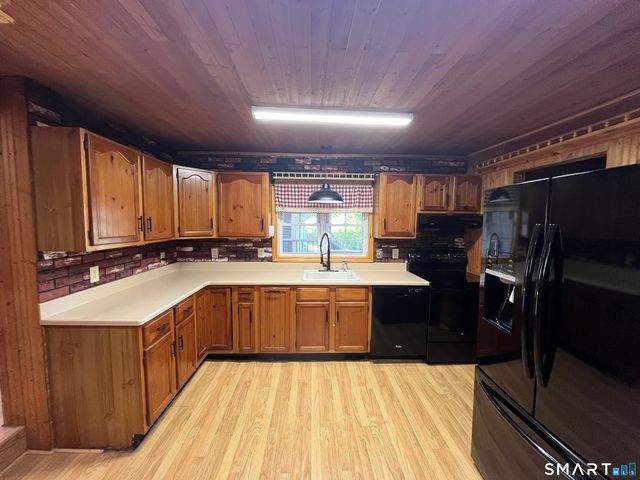 303 Somers Road, Ellington, CT 06029