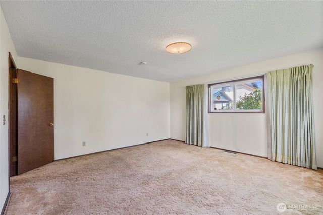 3412 Russell Road, Centralia, WA 98531