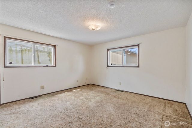 3412 Russell Road, Centralia, WA 98531