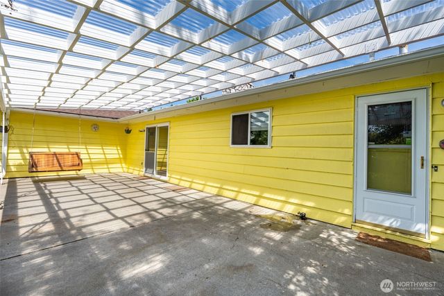 3412 Russell Road, Centralia, WA 98531