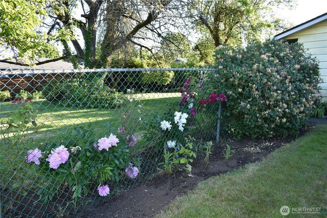 3412 Russell Road, Centralia, WA 98531
