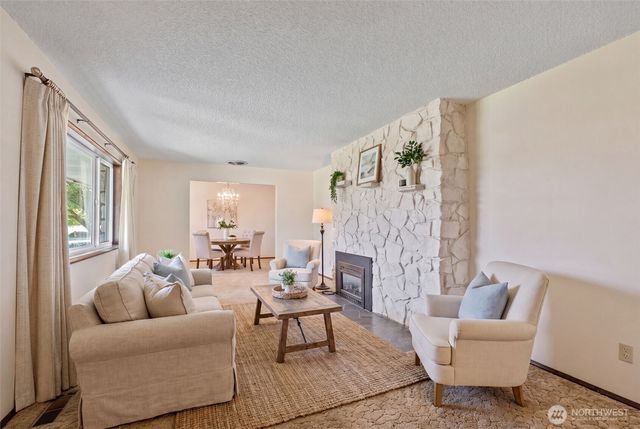 3412 Russell Road, Centralia, WA 98531