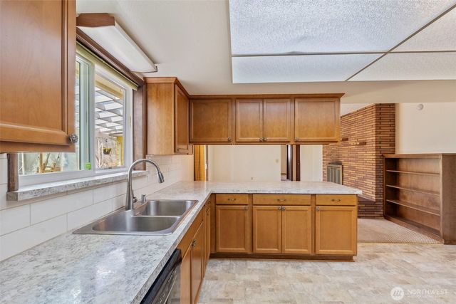 3412 Russell Road, Centralia, WA 98531