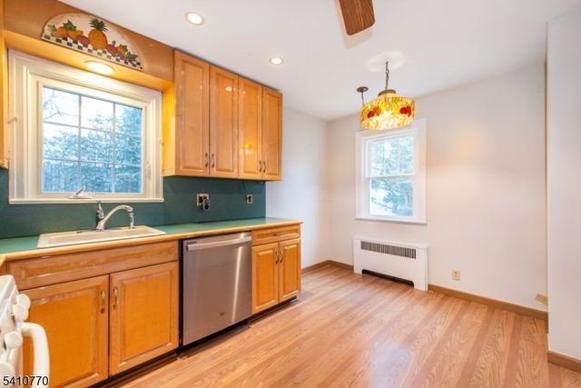 428 Essex Ave, Bloomfield Twp., NJ 07003