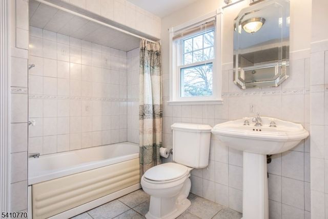 428 Essex Ave, Bloomfield Twp., NJ 07003