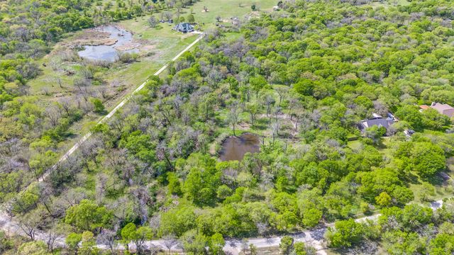 411 Novy Road, Ennis, TX 75119