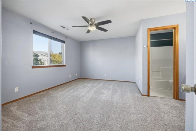 4530 Sunglow Ct, West Richland, WA 99353