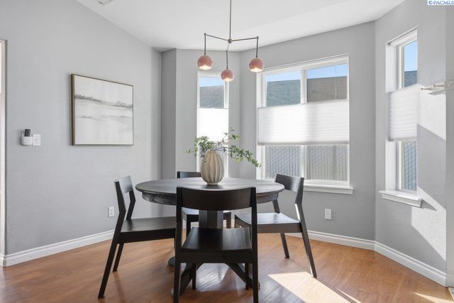 4530 Sunglow Ct, West Richland, WA 99353