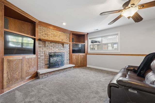1035 Yamma Ridge, New Lenox, IL 60451