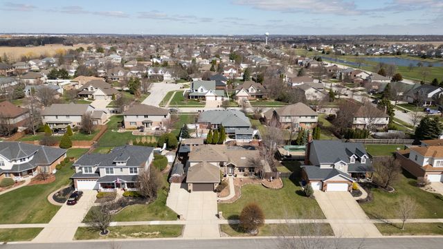 1035 Yamma Ridge, New Lenox, IL 60451