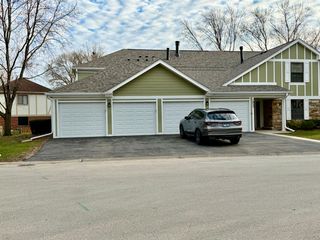 1053 Scanlon Drive A1, Wheeling, IL 60090