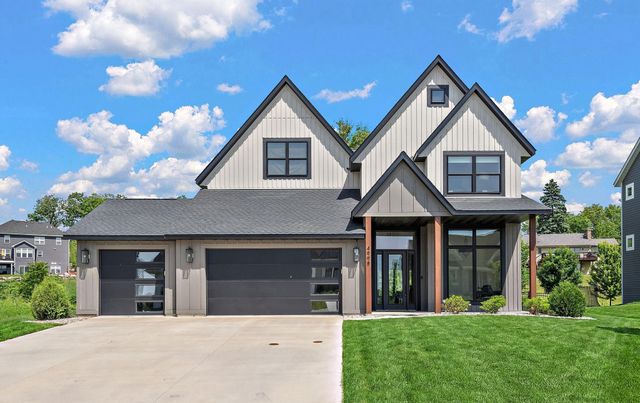 4998 Beach Street NE, Prior Lake, MN 55372
