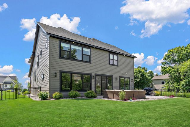 4998 Beach Street NE, Prior Lake, MN 55372