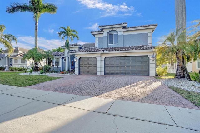 1322 NW 139th Ave, Pembroke Pines, FL 33028