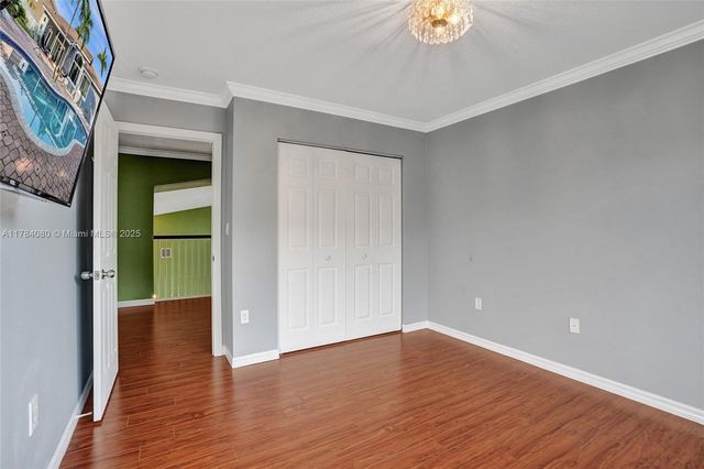 1322 NW 139th Ave, Pembroke Pines, FL 33028