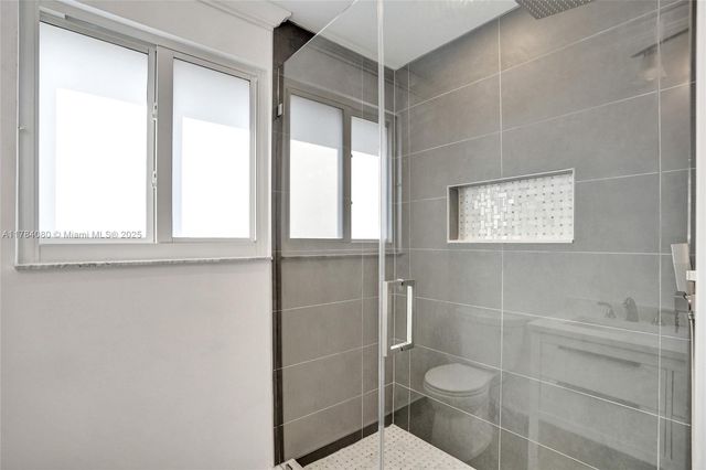 1322 NW 139th Ave, Pembroke Pines, FL 33028