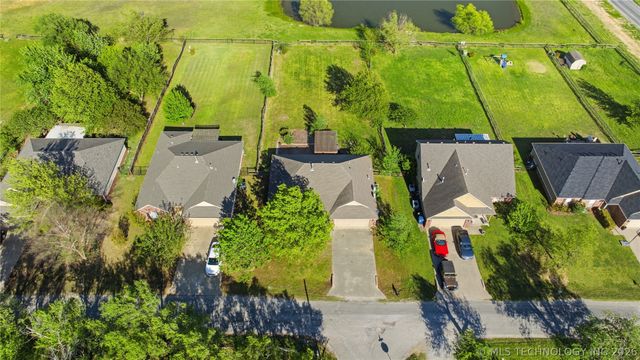 13647 N 111th Avenue E, Collinsville, OK 74021