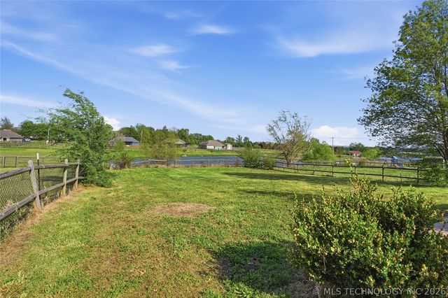 13647 N 111th Avenue E, Collinsville, OK 74021