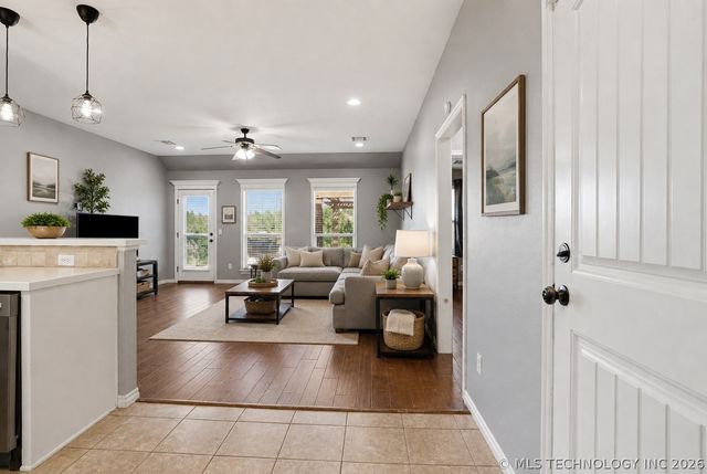 13647 N 111th Avenue E, Collinsville, OK 74021