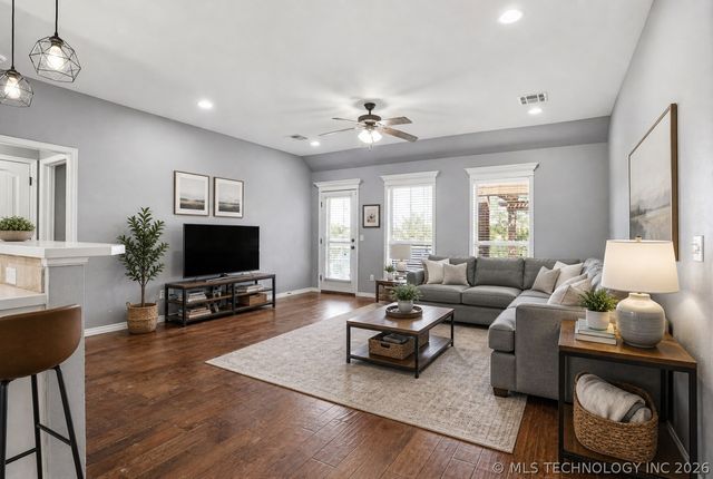 13647 N 111th Avenue E, Collinsville, OK 74021