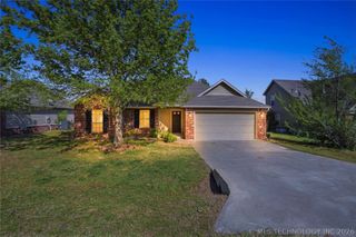 13647 N 111th Avenue E, Collinsville, OK 74021
