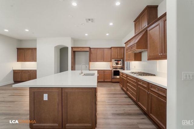 12613 Espalier Court, Bakersfield, CA 93311
