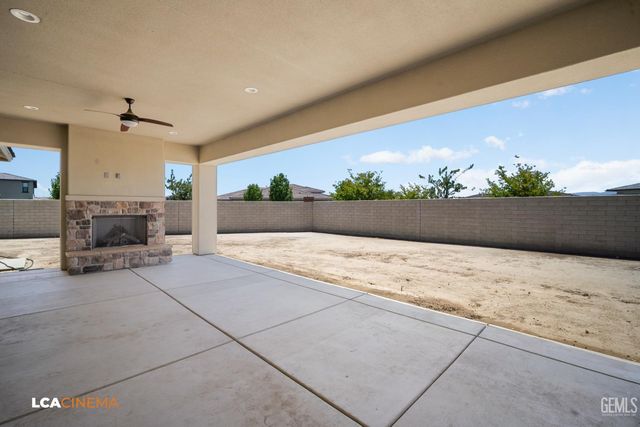 12613 Espalier Court, Bakersfield, CA 93311