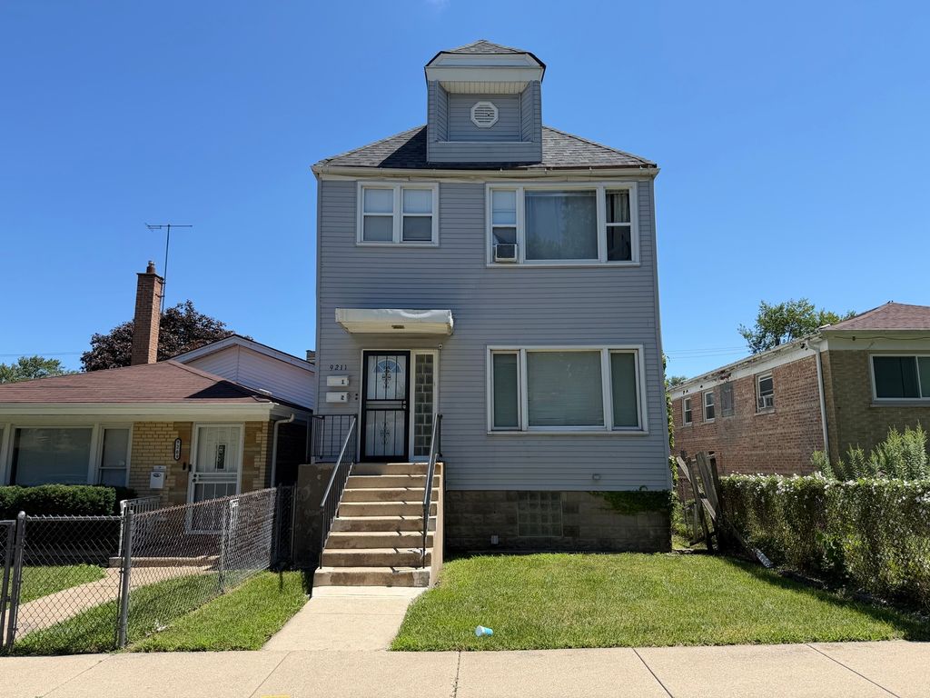 9211 S Clyde Avenue, Chicago, IL 60617 — exterior
