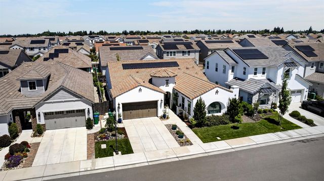3031 Ashton St, Lodi, CA 95242
