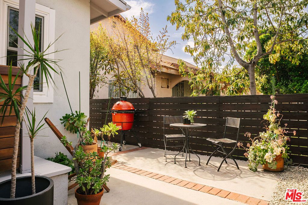 Image 14 of property listing at 5330 Lincoln Avenue, Los Angeles, CA 90042