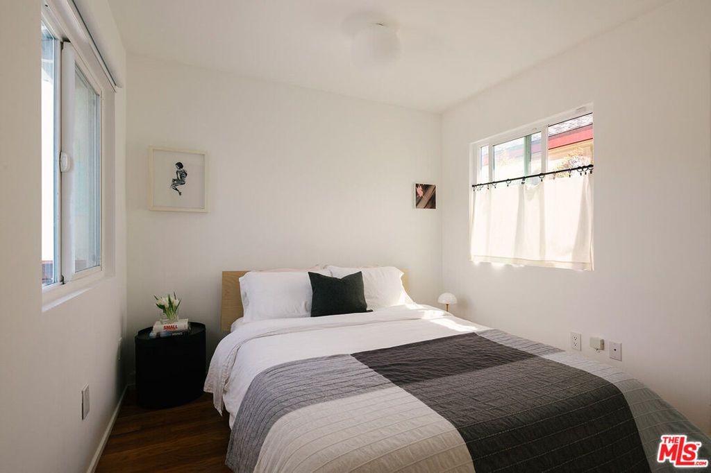 Image 8 of property listing at 5330 Lincoln Avenue, Los Angeles, CA 90042