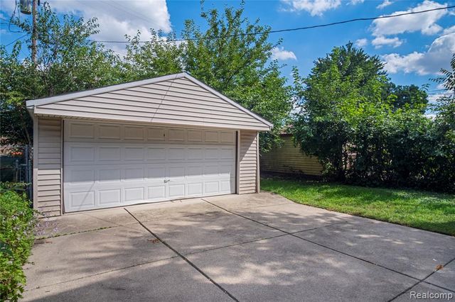16570 Princeton, Detroit, MI 48221