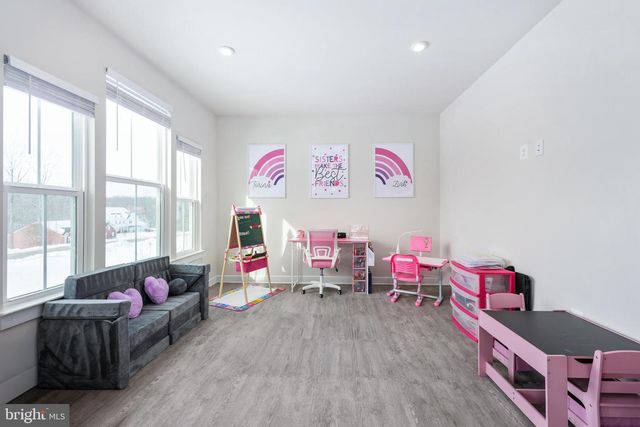 112 LAKE BLUFF COURT, Fredericksburg, VA 22406