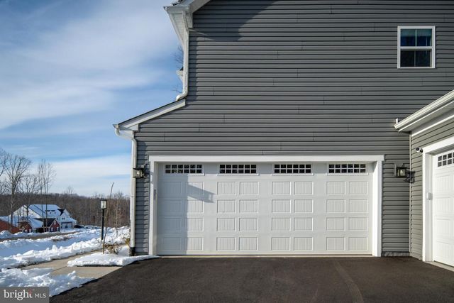 112 LAKE BLUFF COURT, Fredericksburg, VA 22406