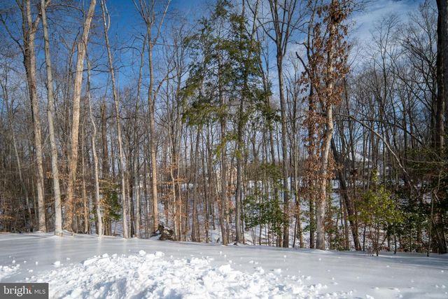 112 LAKE BLUFF COURT, Fredericksburg, VA 22406