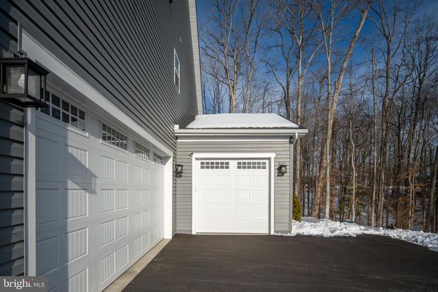 112 LAKE BLUFF COURT, Fredericksburg, VA 22406