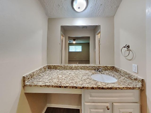 16014 Logan Rock Road, Houston, TX 77489