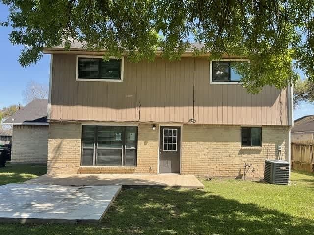 16014 Logan Rock Road, Houston, TX 77489