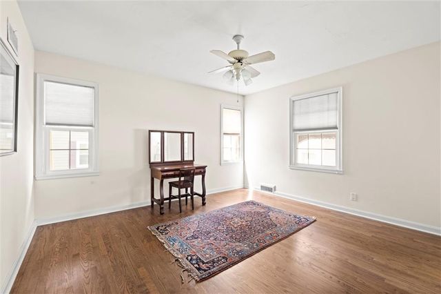 5324 Fairway Road, Fairway, KS 66205