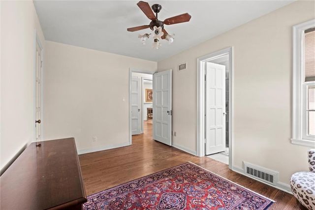 5324 Fairway Road, Fairway, KS 66205