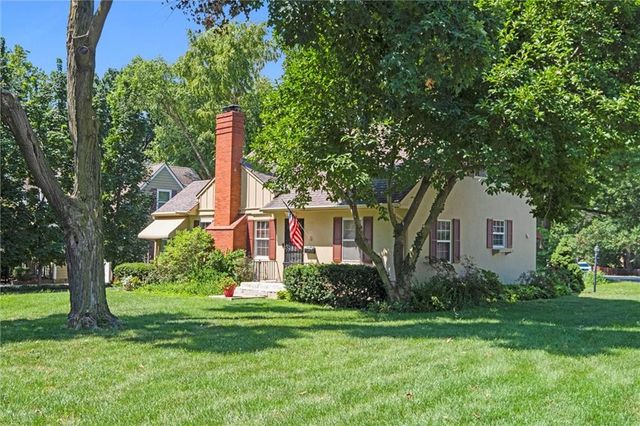 5324 Fairway Road, Fairway, KS 66205