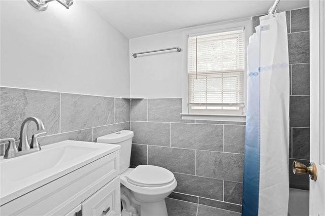 5324 Fairway Road, Fairway, KS 66205