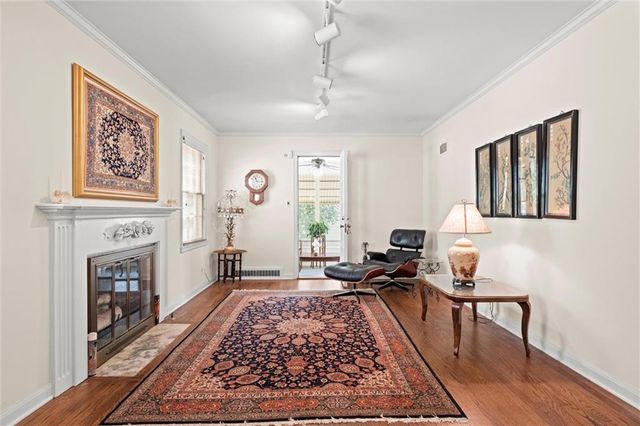 5324 Fairway Road, Fairway, KS 66205