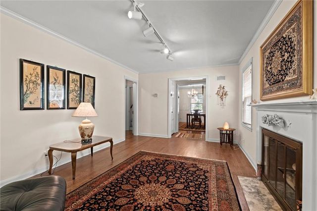 5324 Fairway Road, Fairway, KS 66205