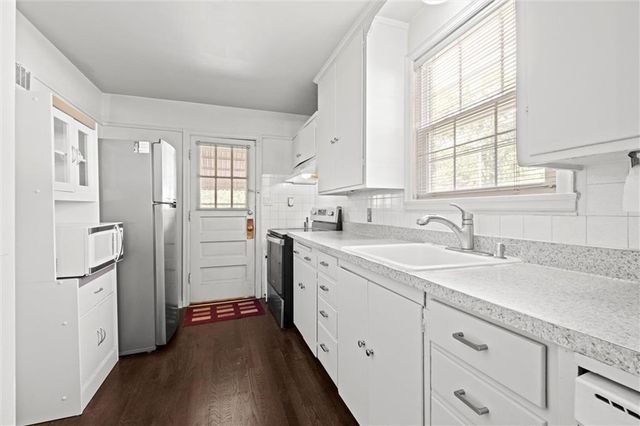 5324 Fairway Road, Fairway, KS 66205