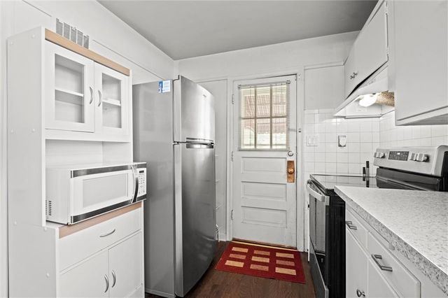 5324 Fairway Road, Fairway, KS 66205