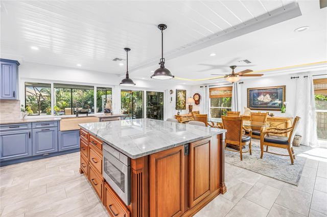 14261 PASSAGE WAY, Seminole, FL 33776