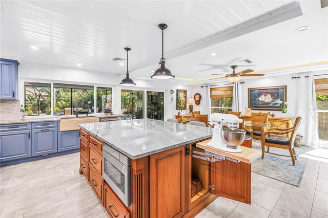 14261 PASSAGE WAY, Seminole, FL 33776