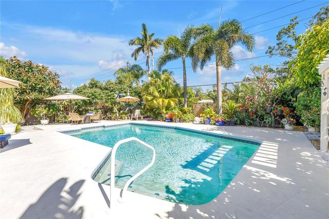 14261 PASSAGE WAY, Seminole, FL 33776